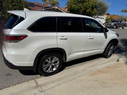 Used 2016 Toyota Highlander LE