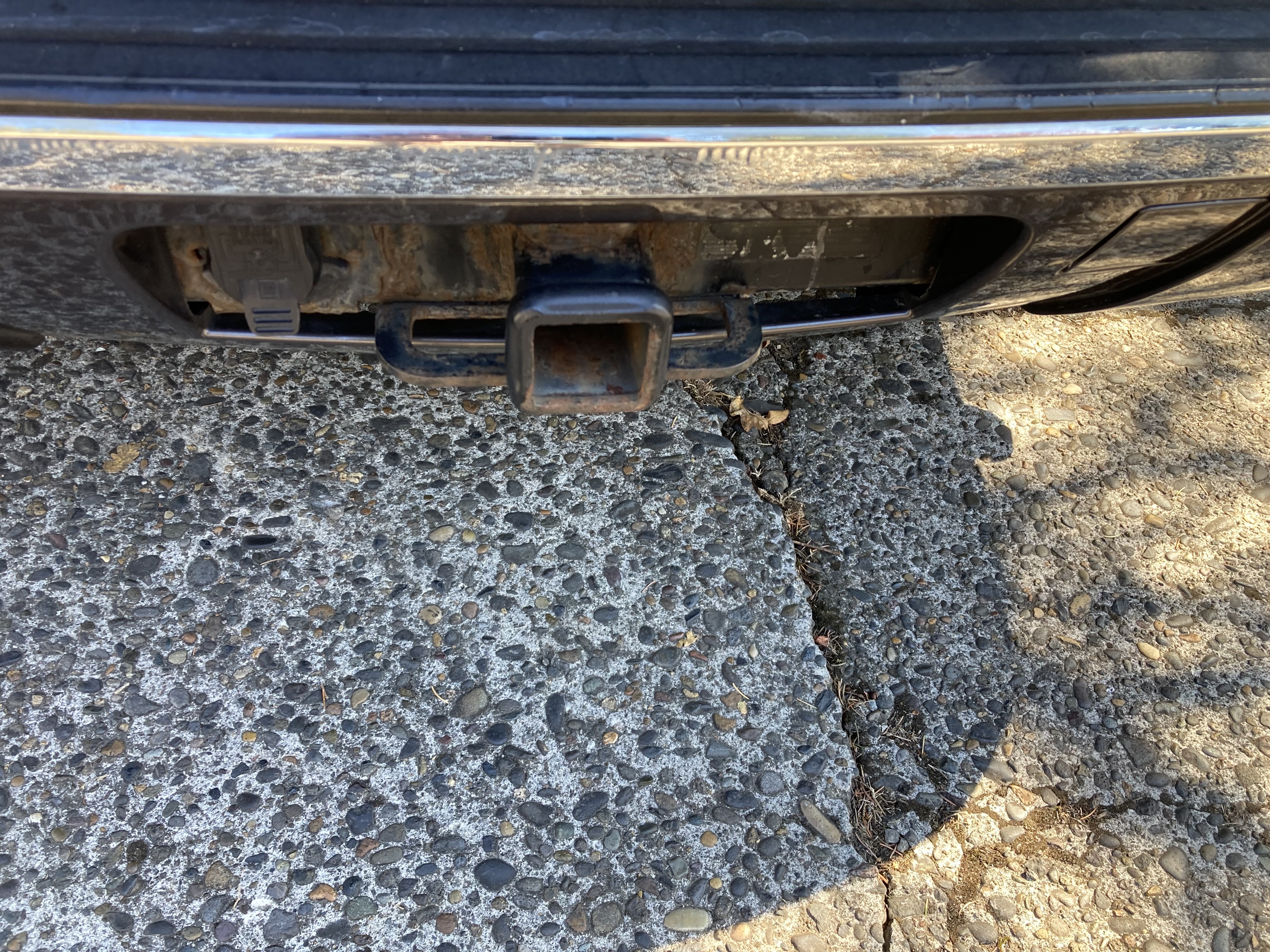 Used 2010 Chevrolet Suburban LTZ AWD/4WD image 17