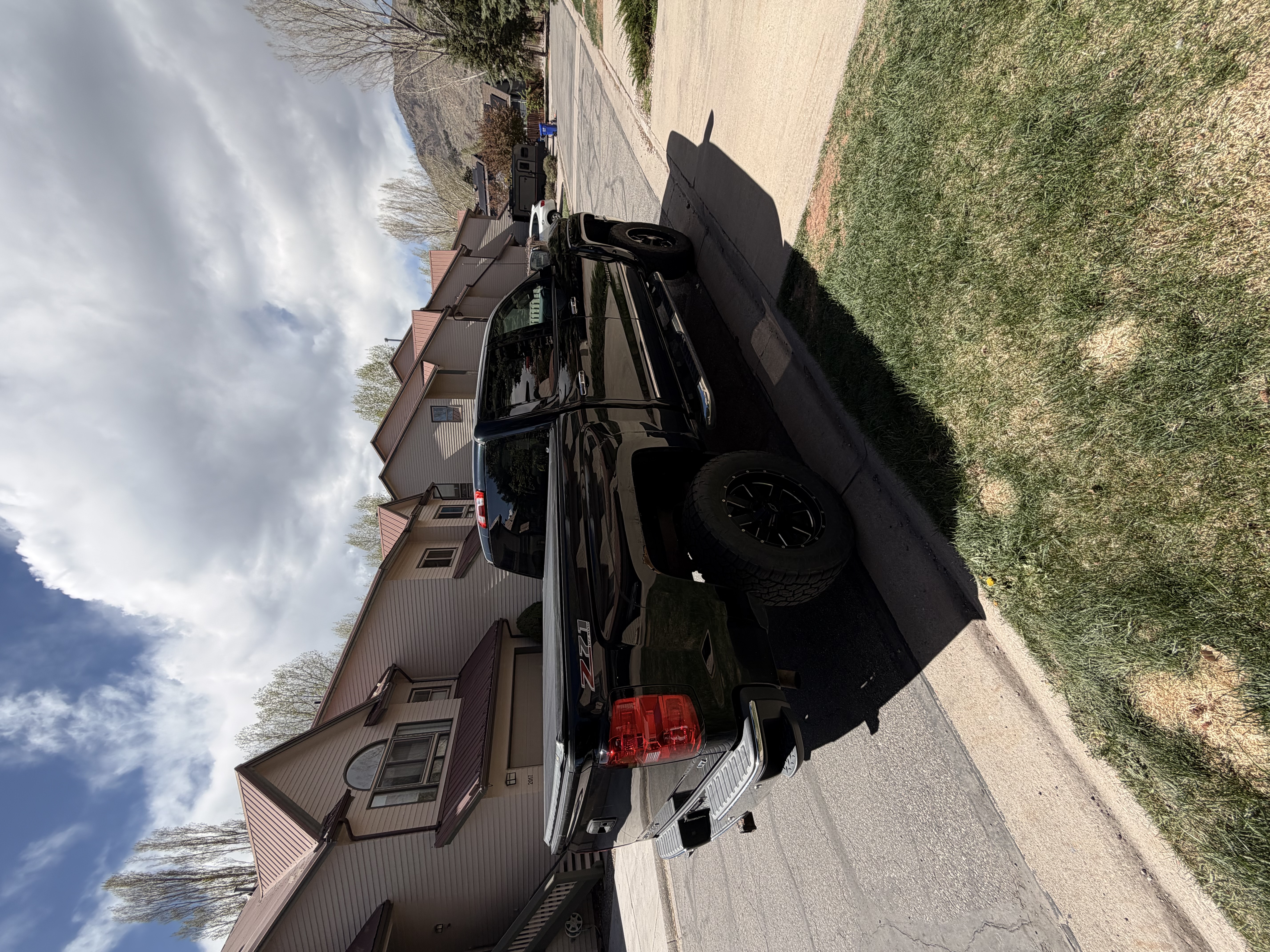Used 2014 Chevrolet Silverado 1500 LTZ Z71 w/ LTZ Plus Package AWD/4WD image 5