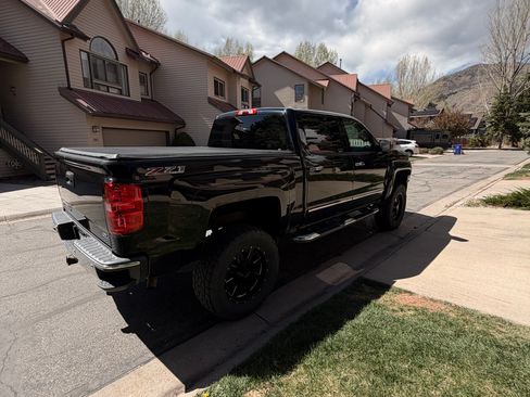 Used 2014 Chevrolet Silverado 1500 LTZ Z71 w/ LTZ Plus Package AWD/4WD image 5