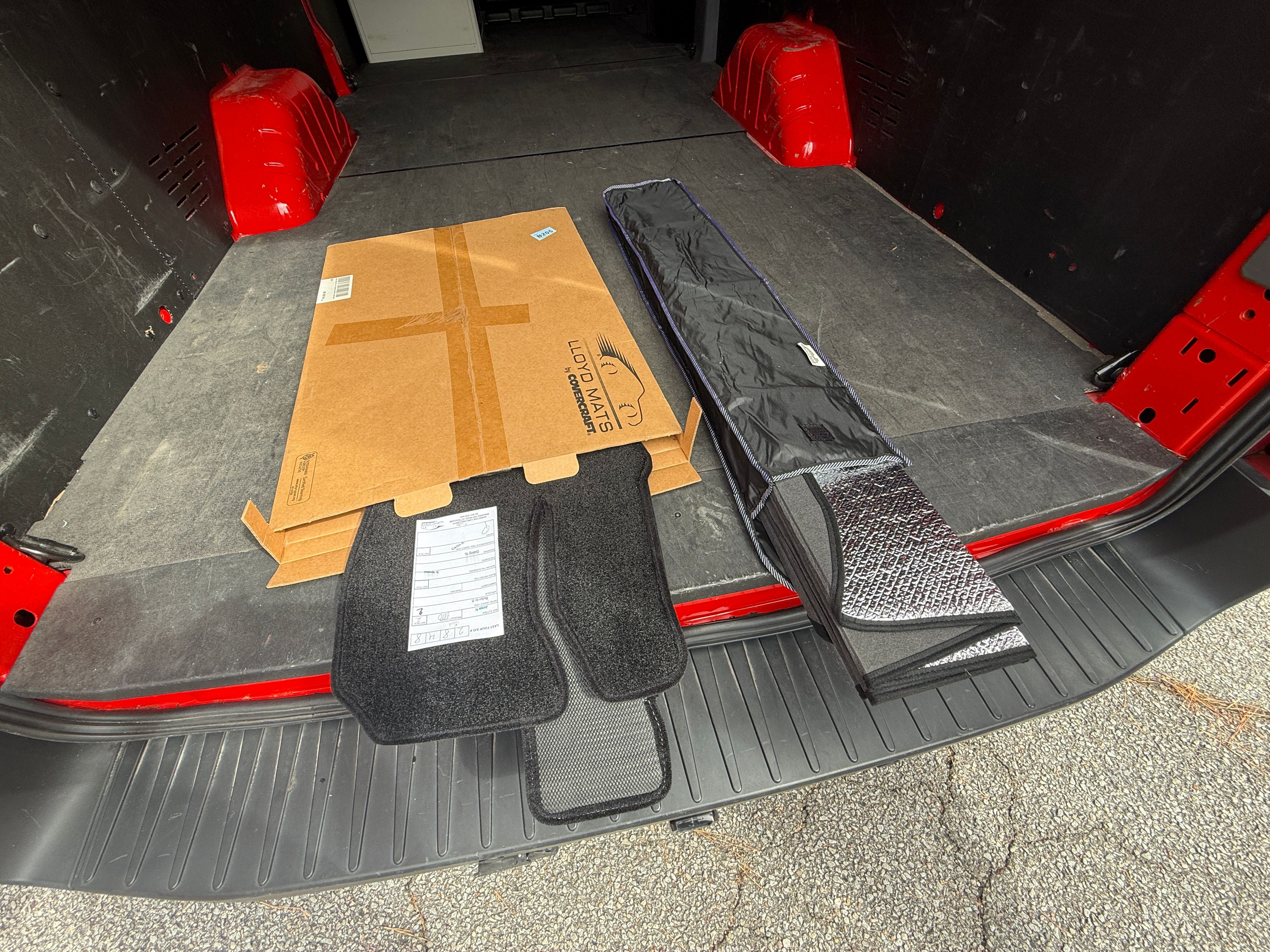 Used 2024 Ford Transit 250 148 High Roof Extended w/ Load Area Protection Package RWD image 29