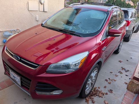 Used 2015 Ford Escape Titanium w/ Equipment Group 301A image 4