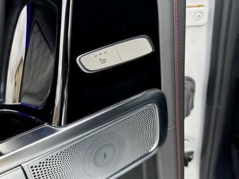 Used 2025 Mercedes-Benz G 550 image 17