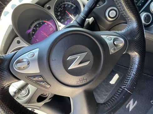 Used 2020 Nissan 370Z Coupe RWD image 13