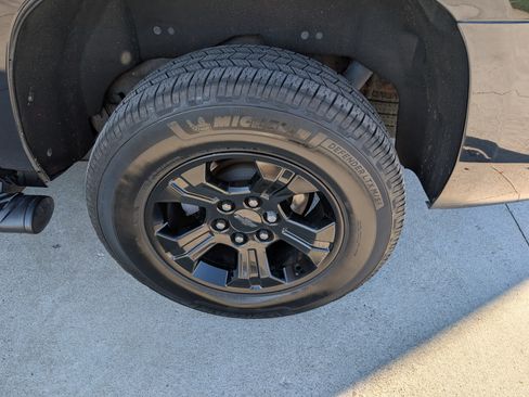 Used 2019 Chevrolet Tahoe LT image 14