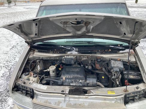 Used 2004 Chevrolet Astro Passenger AWD w/ LS Preferred Equipment Group image 14