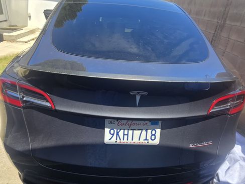 Used 2023 Tesla Model Y Performance AWD/4WD image 15