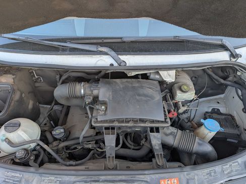 Used 2010 Mercedes-Benz Sprinter 2500 image 9