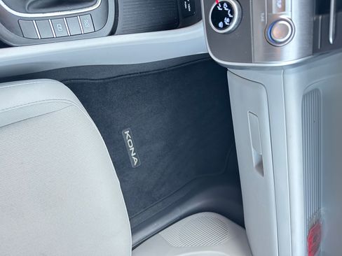 Used 2024 Hyundai Kona SE image 26