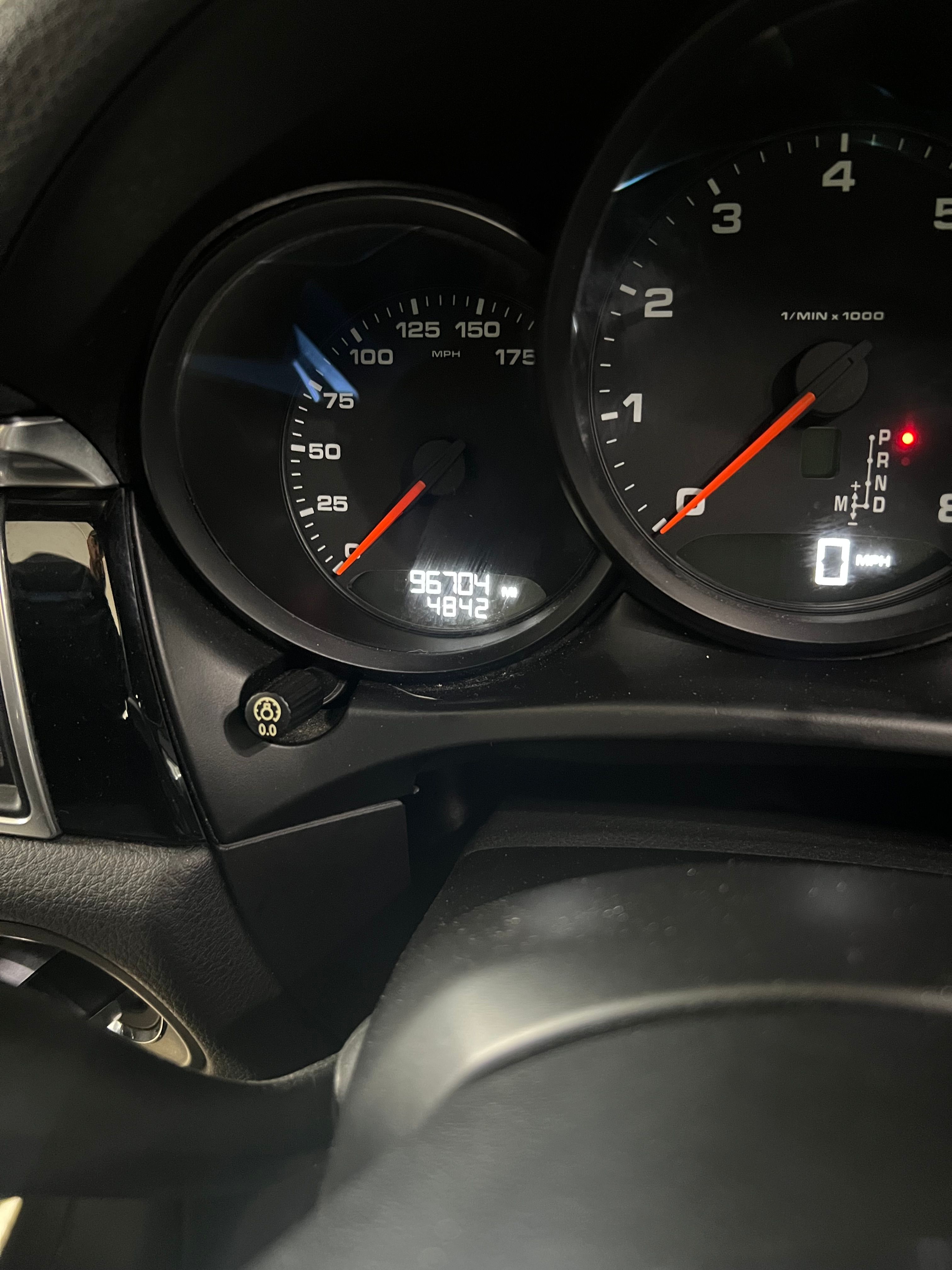 Used 2018 Porsche Macan Sport Edition AWD/4WD image 15