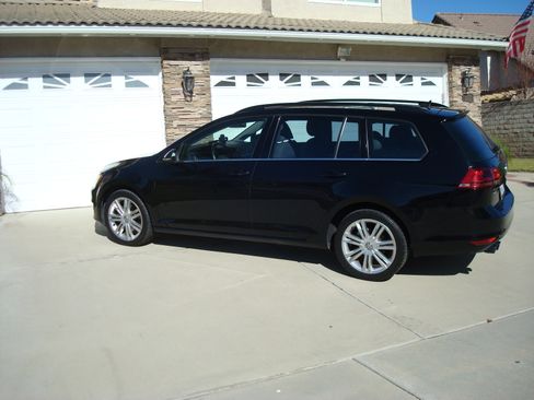 Used 2015 Volkswagen Golf TDI SE image 6