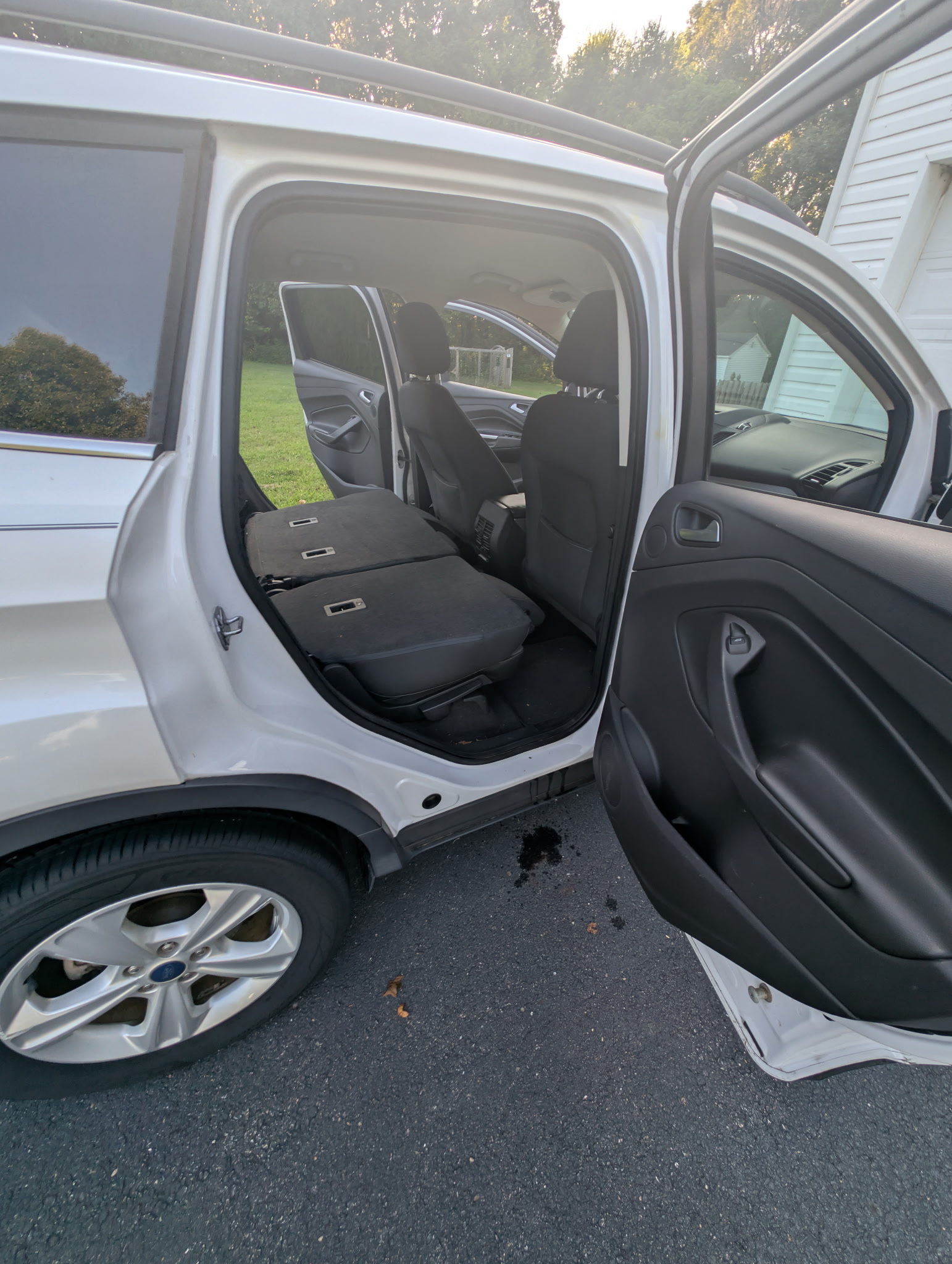 Used 2016 Ford Escape SE w/ Equipment Group 201A FWD image 5