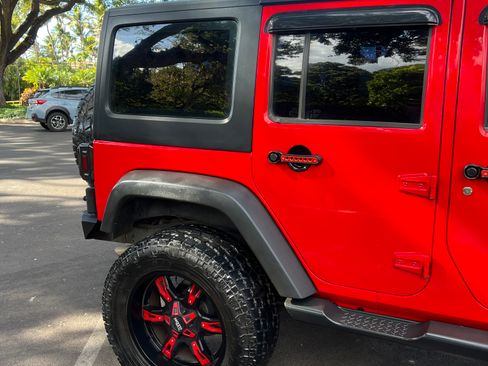 Used 2017 Jeep Wrangler Unlimited Sport w/ Max Tow Package image 10