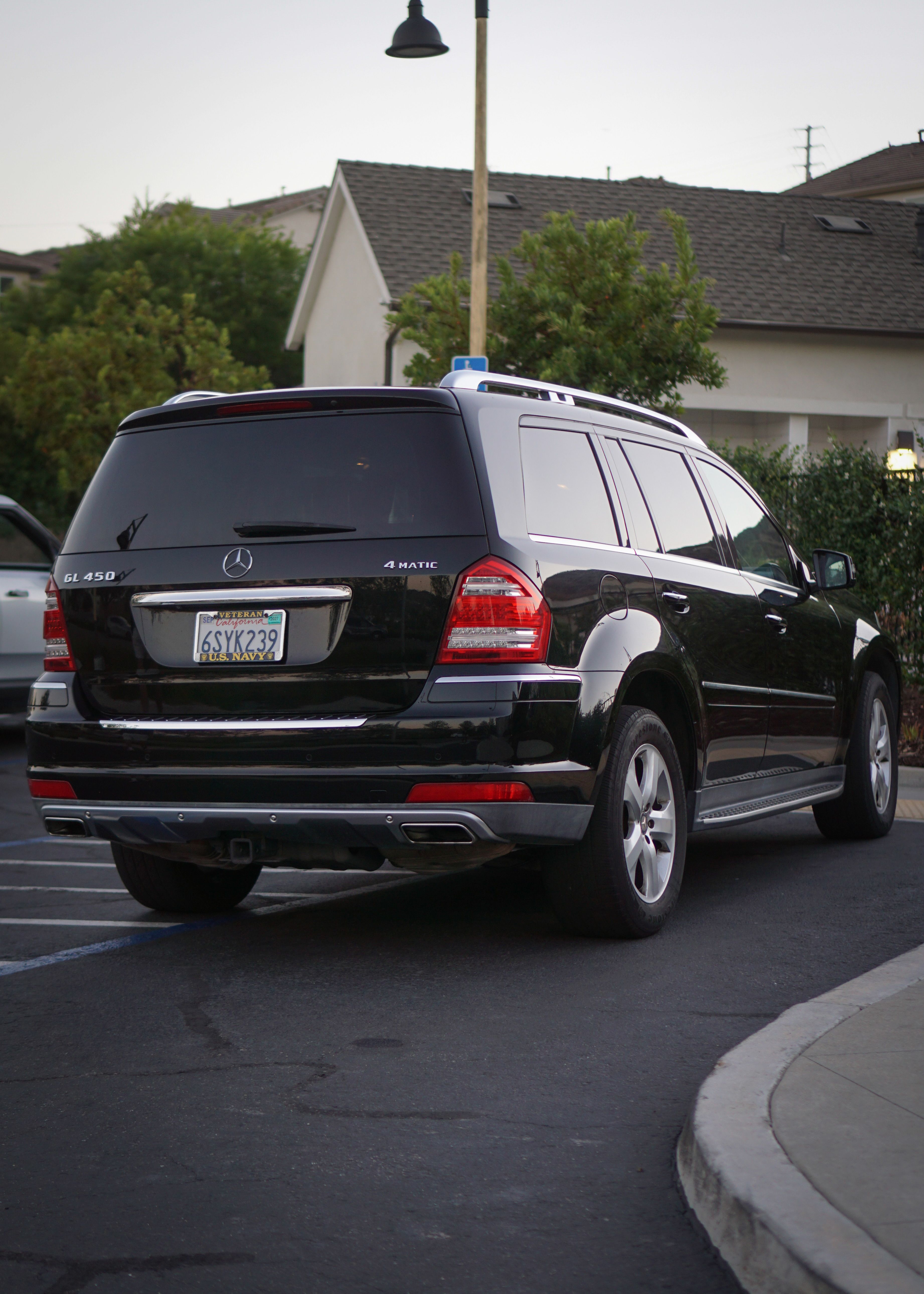 Used 2011 Mercedes-Benz GL 450 4MATIC image 12