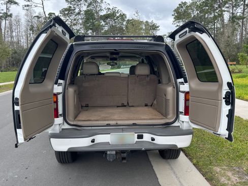 Used 2003 Chevrolet Tahoe Z71 image 7