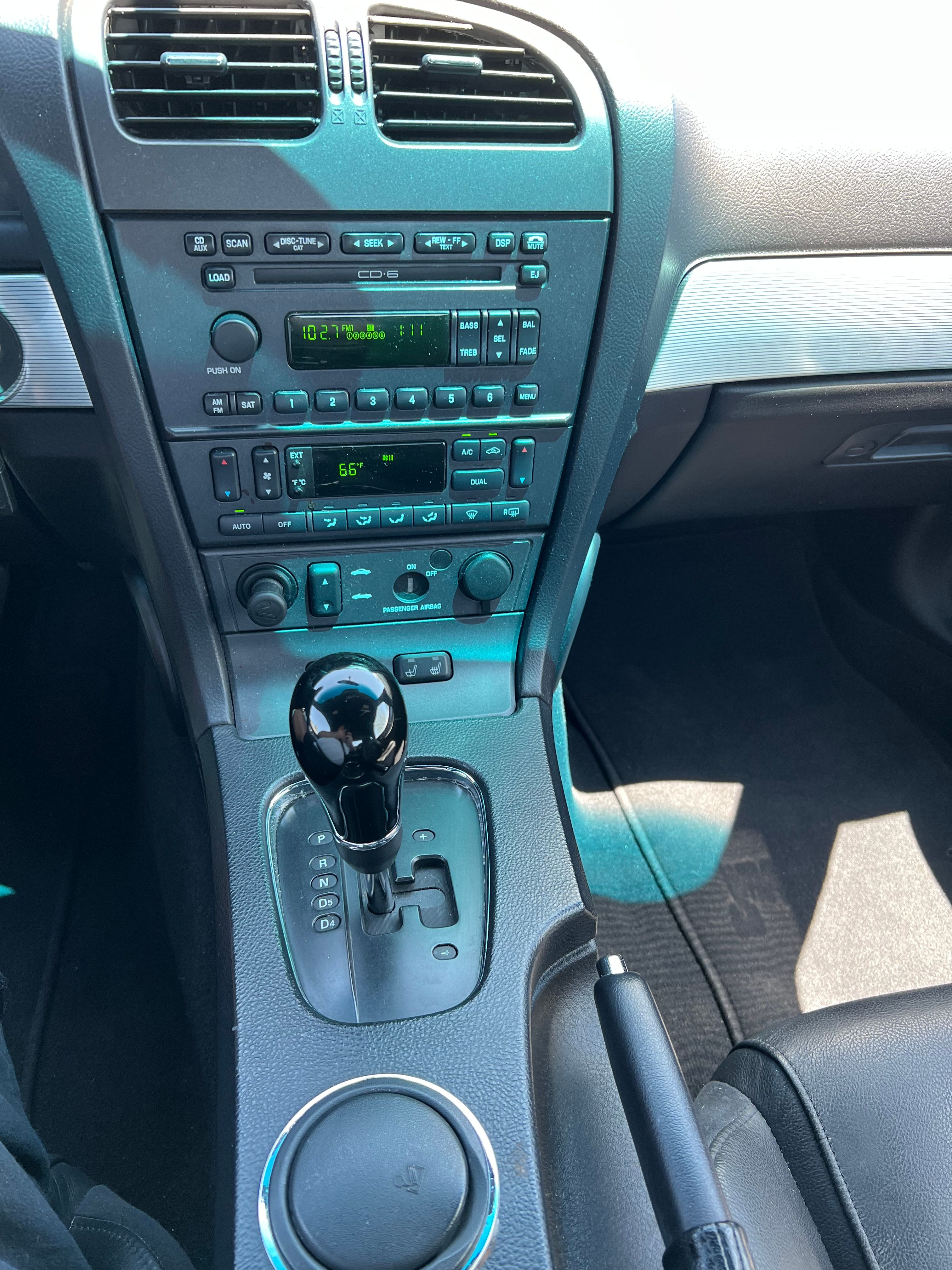 Used 2004 Ford Thunderbird RWD image 19