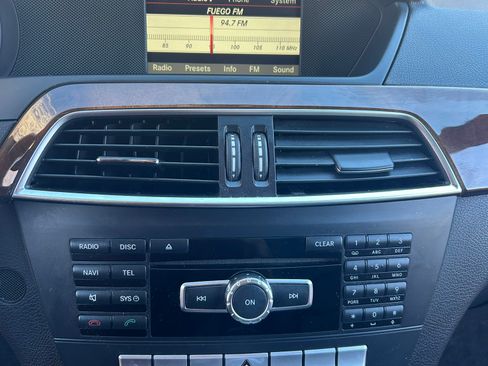 Used 2014 Mercedes-Benz C 250 Sedan image 20