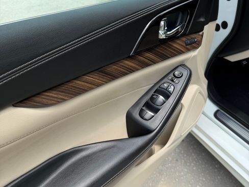 Used 2018 Nissan Maxima Platinum FWD image 8
