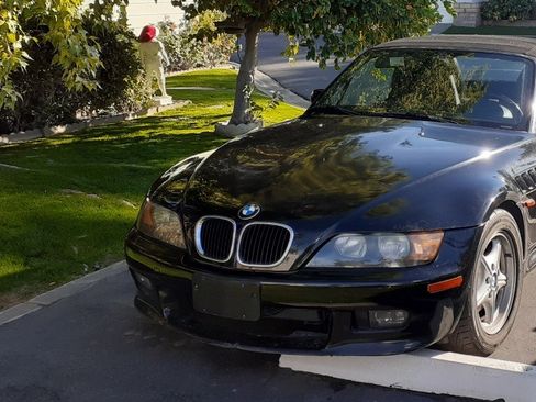 Used 1999 BMW Z3 2.5i image 4