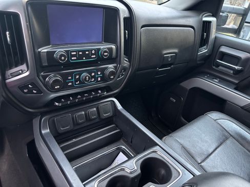 Used 2015 Chevrolet Silverado 2500 LTZ w/ Duramax Plus Package image 10