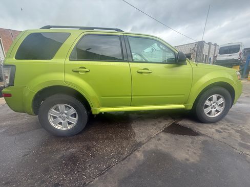 Used 2011 Mercury Mariner 2WD w/ 101A Rapid Spec Order Code image 24