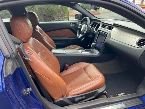 Used 2013 Ford Mustang Premium image 12