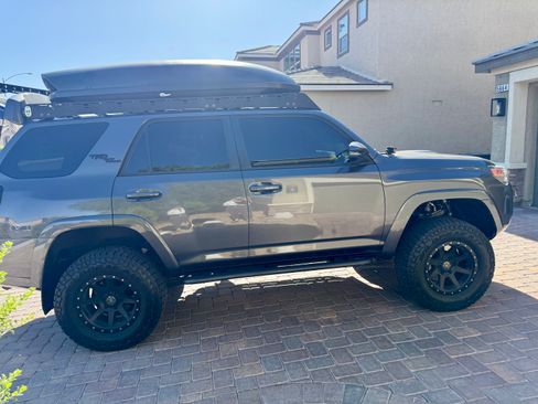 Used 2021 Toyota 4Runner TRD Off-Road Premium w/ Moonroof Package AWD/4WD image 13