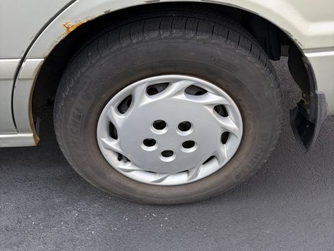 Used 2000 Toyota Camry CE image 15