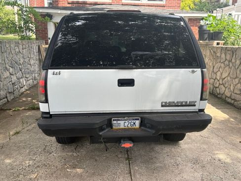 Used 1996 Chevrolet Tahoe 4WD 2-Door image 4