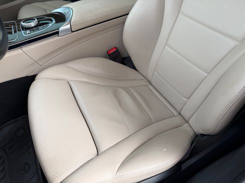 Used 2019 Mercedes-Benz C 300 4MATIC Sedan image 13