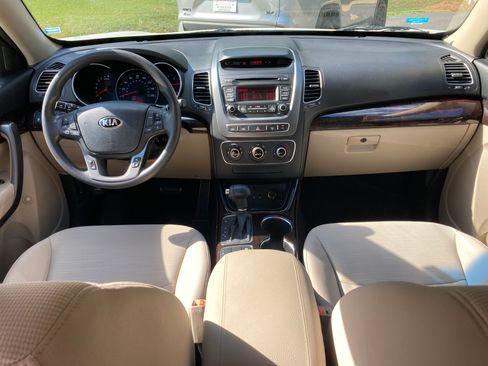 Used 2015 Kia Sorento LX FWD image 15