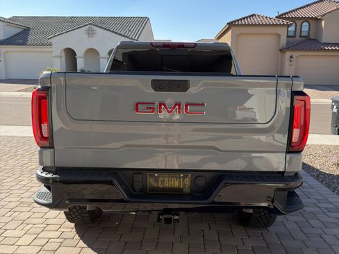 Used 2025 GMC Sierra 1500 AT4X image 9
