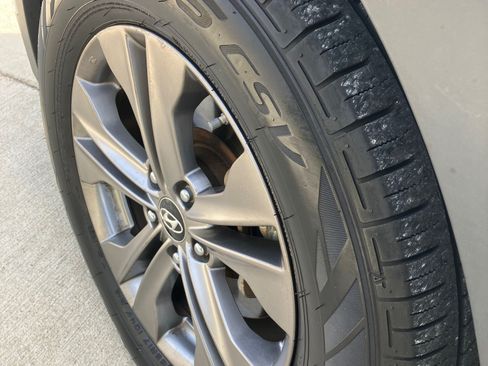 Used 2013 Hyundai Santa Fe Sport image 14