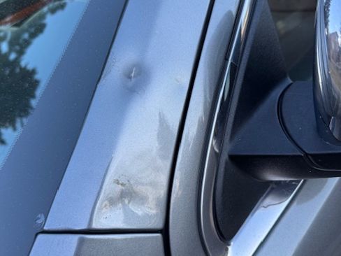 Used 2011 Jeep Grand Cherokee Overland image 27