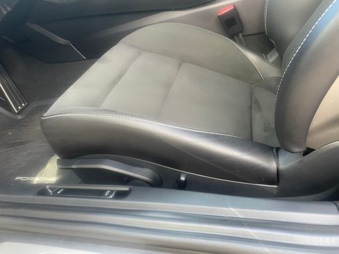 Used 2023 Porsche 718 Cayman GT4 RWD image 10
