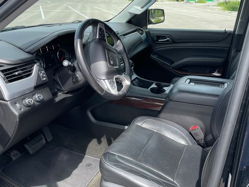 Used 2017 GMC Yukon SLT AWD/4WD image 5