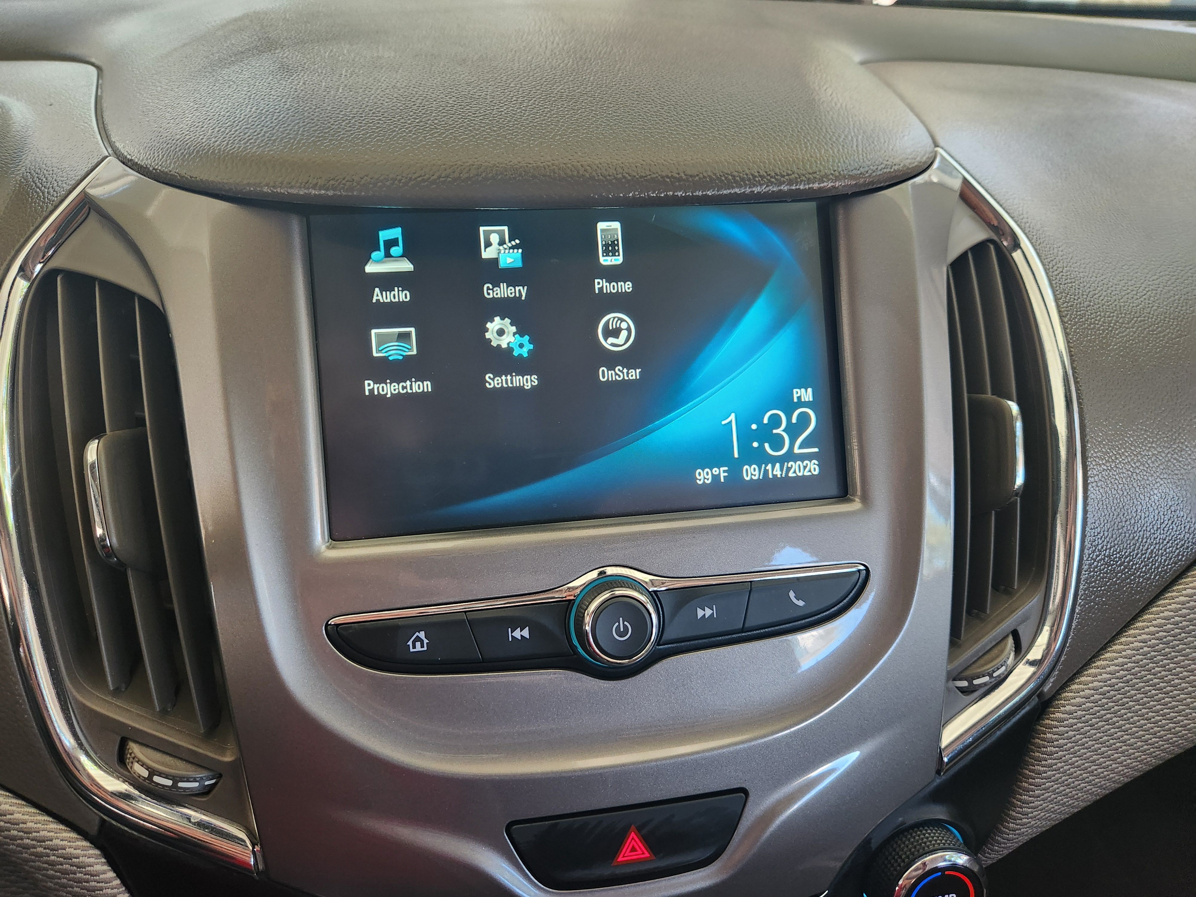 Used 2017 Chevrolet Cruze LT FWD image 16