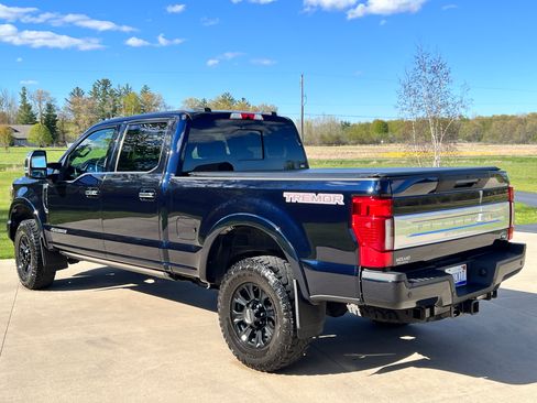 Used 2022 Ford F350 Platinum w/ Tremor Off-Road Package AWD/4WD image 1