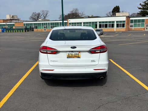 Used 2020 Ford Fusion SEL image 5