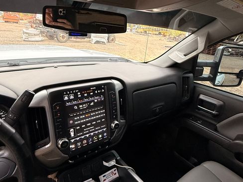 Used 2018 Chevrolet Silverado 2500 W/T w/ WT Convenience Package image 6