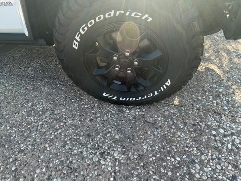 Used 2018 Jeep Wrangler Unlimited Sahara w/ Quick Order Package 24M Moab AWD/4WD image 16