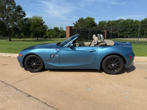 Used 2003 BMW Z4 2.5i RWD image 1