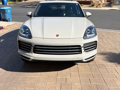 Used 2020 Porsche Cayenne E-Hybrid AWD/4WD image 2