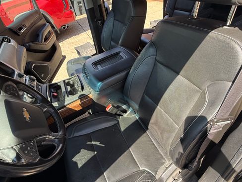 Used 2016 Chevrolet Suburban LTZ image 11