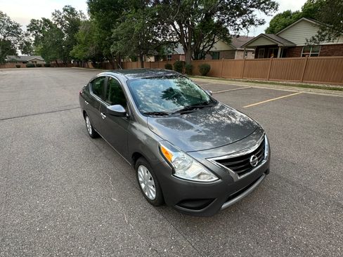 Used 2019 Nissan Versa SV FWD image 1