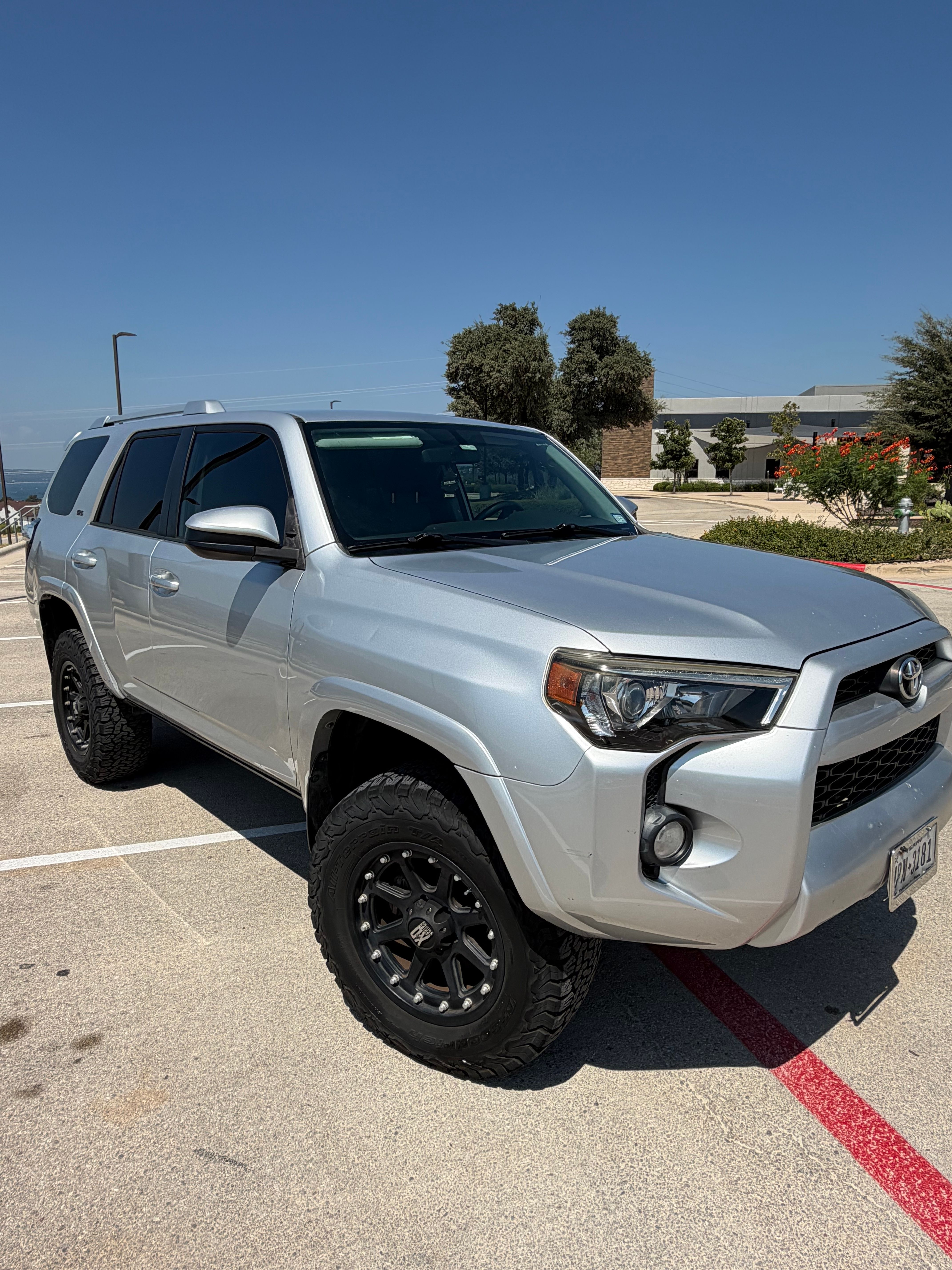 Used 2015 Toyota 4Runner SR5 RWD image 1