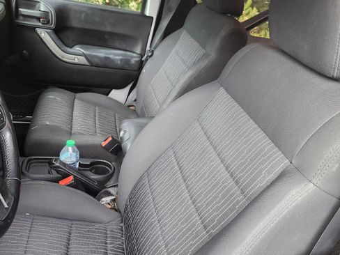 Used 2012 Jeep Wrangler Sport w/ Connectivity Group image 10