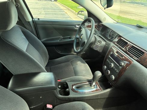 Used 2012 Chevrolet Impala LS FWD image 10