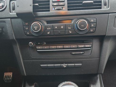 Used 2010 BMW 335i xDrive Coupe image 19