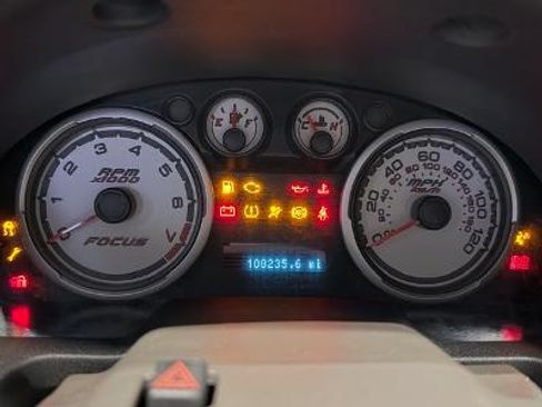 Used 2011 Ford Focus SE image 9